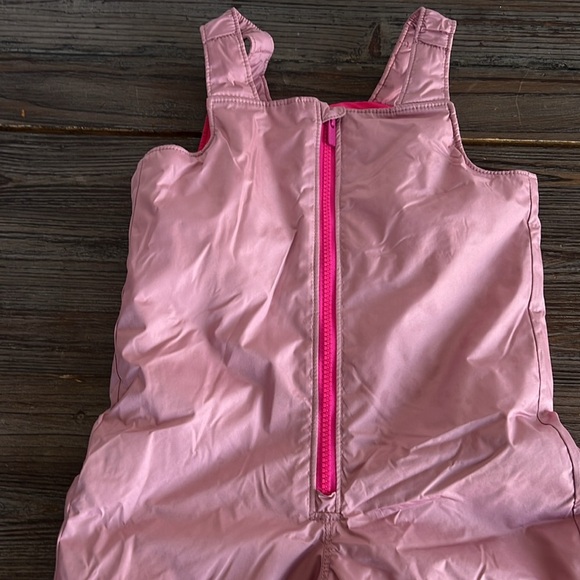 OLD NAVY TODDLER  SIZE 2T - Picture 2 of 9